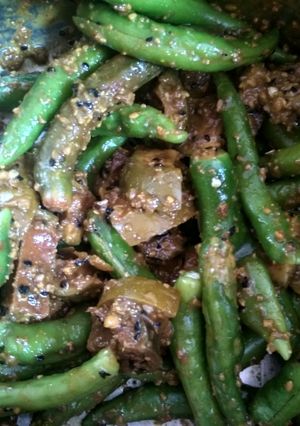 A picture of Mirchi ambi ka aachar.