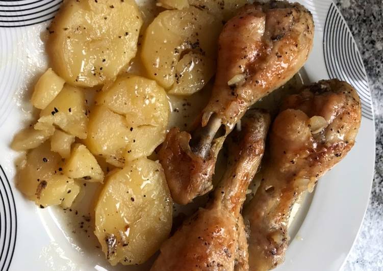 Muslos de pollo con patatas al horno Receta de Juan Arnaiz- Cookpad