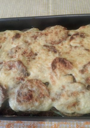 Foto principal de Moussaka de berenjenas con papas y ternera