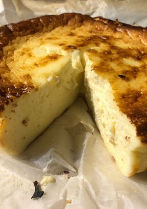 A picture of Burnt Basque Cheesecake.