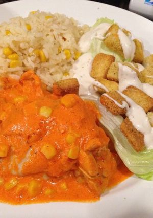 A picture of Pollo en Crema Morron.