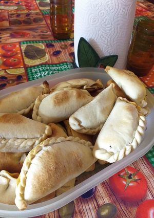 Una foto de Empanadas de pollo a la barbacoa al horno