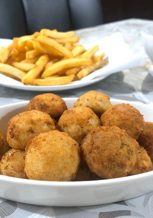 A picture of Potato Kofta Stuffed with Cheese.