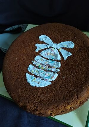 Une photo de Blondie au chocolat blanc et fruits rouges