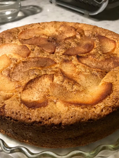 Una foto de Torta de manzanas verdes y canela (Las joyas de la abuela vol. 1)