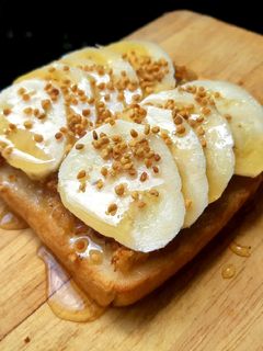 รูปของ Banana Chickpea Butter Toast ขนมปังปิ้งกล้วยน้ำว้าเนยถั่วลูกไก่