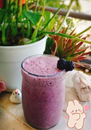 Una foto de 🍇Licuado de Moras🖤