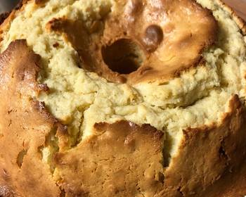 Popular Cuisine Coconut cream cheese sour cream pound cake Delicious Nutritious