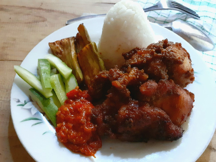  Bagaimana cara bikin Ayam bakar kalasan resep dari bunda Ei yang nagih banget