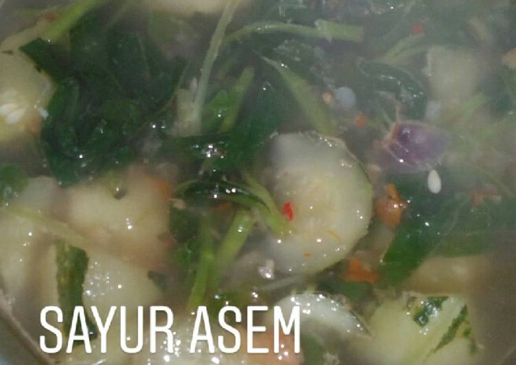 Langkah Mudah untuk Menyiapkan 10.Sayur asem (kangkung &amp; blungko) Anti Gagal