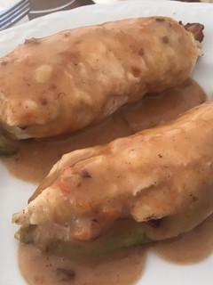 Una foto de Pechugas de pollo rellenas