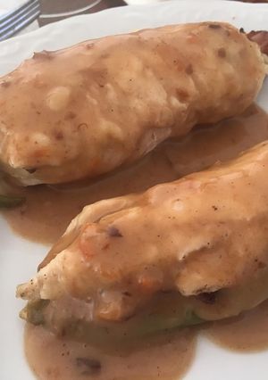Una foto de Pechugas de pollo rellenas