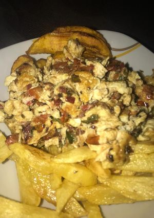 A picture of Eggs and Chips.