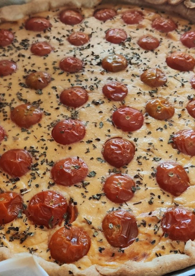 Una foto de Pastel de atún y cherries