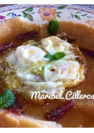 Foto principal de Sopa de pan con caldo de cocido