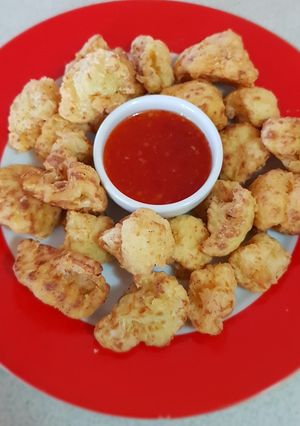A picture of Crispy fried cauliflower.