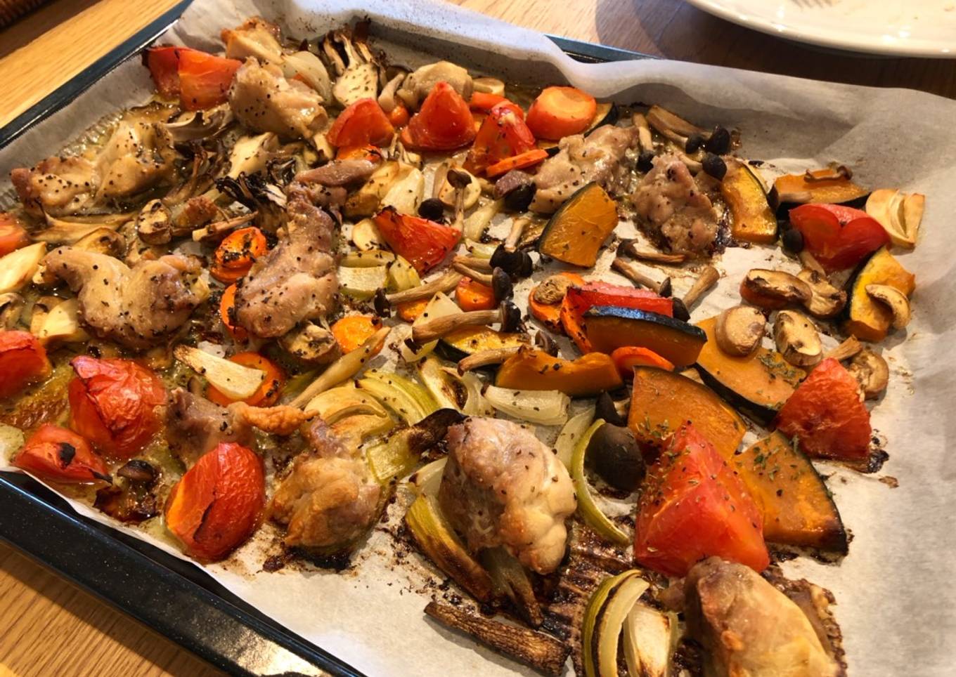 Ayam goreng dan sayuran