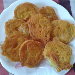 A picture of Bottle gourd fritters.