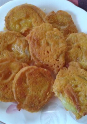 A picture of Bottle gourd fritters.