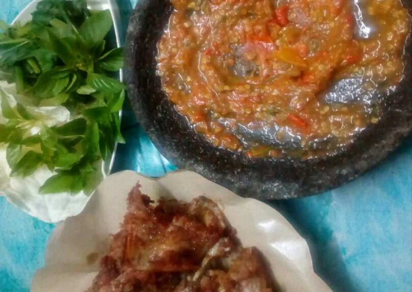 Bebek goreng sambel trasi