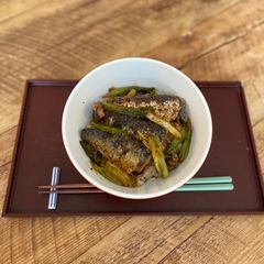 A picture of Sardine Donburi - Japanese rice bowl #easy.