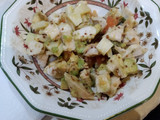 Ensalada templada de aguacate, pollo y vinagreta de miel