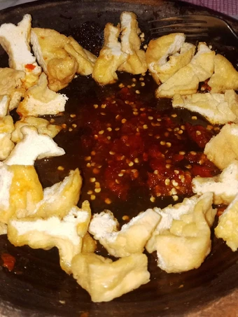 Cara Mudah Menyiapkan Resep 145. Rujak Petis Merah / olahan tahu yang Uenak Anti Ribet, Bisa Manjain Lidah