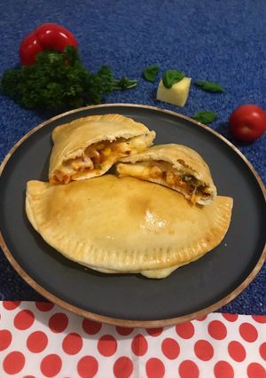 A picture of Calzone.