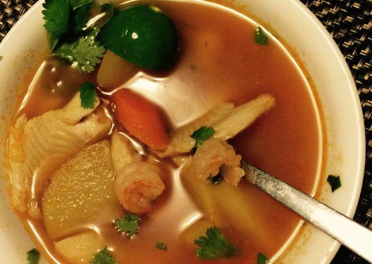 Step-by-Step Guide to Make Homemade Caldo de Pescado con Camarón (Seafood Soup)