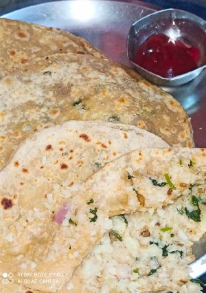 गोभी के पराठे (Gobhi ke parathe recipe in Hindi) रेसिपी मुख्य फोटो