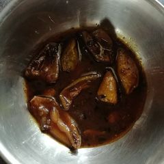 A picture of Raw mango pickle.