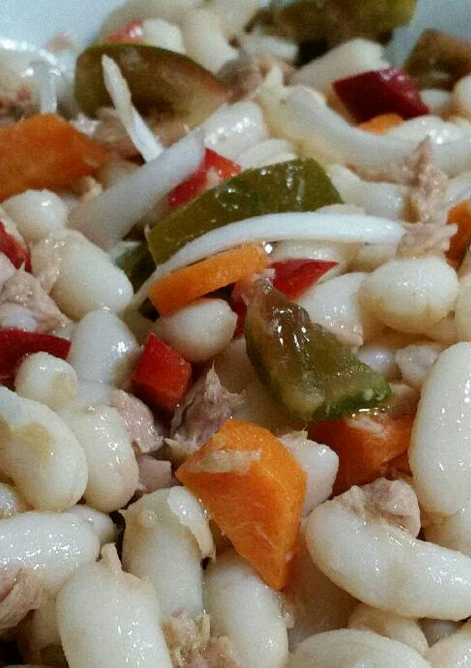 Una foto de Ensalada de alubias blancas