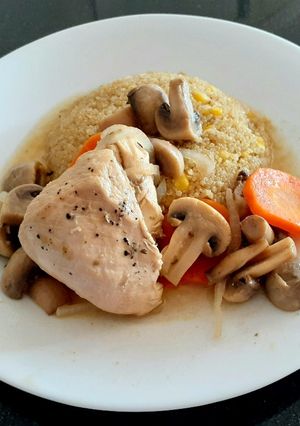 Una foto de Pollo al champiñón