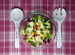 Foto di Insalata di pesche noci e cetrioli barattieri