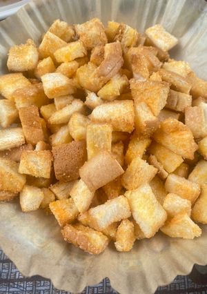 A picture of Crispy Cheese Bread.
