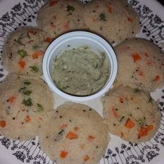 A picture of Veggie idli.
