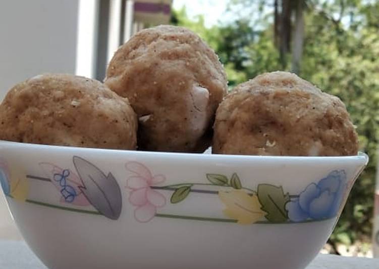 Red rice laddoo / kaikuththal arisi urundai