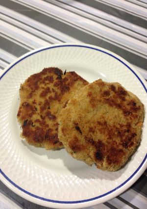 A picture of Canned Tuna Burgers.