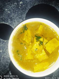 शाही पनीर (shahi paneer recipe in Hindi) रेसिपी मुख्य फोटो