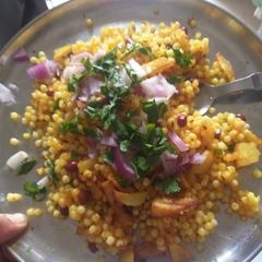 A picture of Khili khili sabudana bhel.