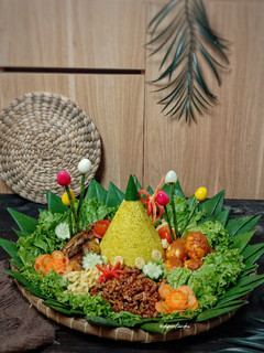 Foto resep Nasi Kuning Rice Cooker Praktis