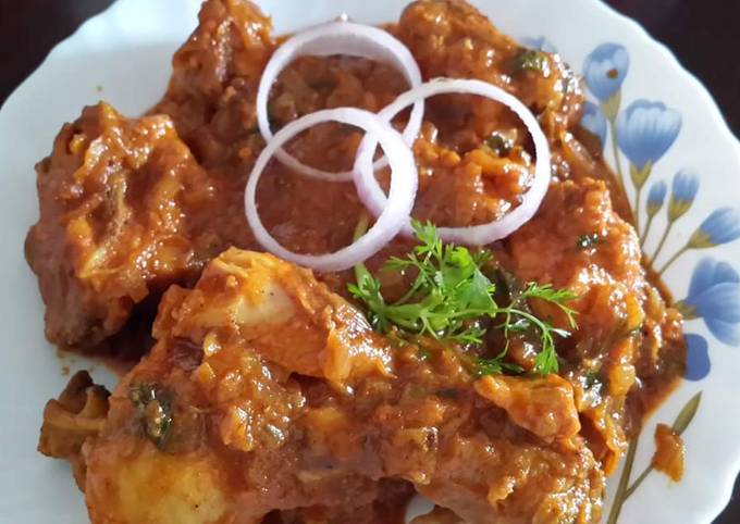 Bengali style Dry Chicken Curry/ Kosha Murgir Mangsho