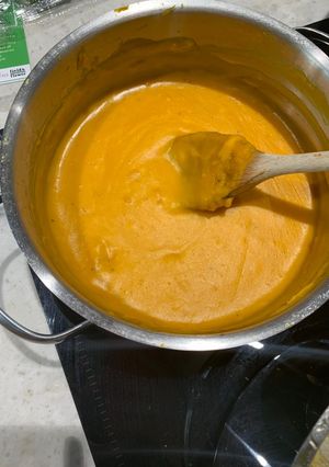 A picture of Vegan cheese sauce.