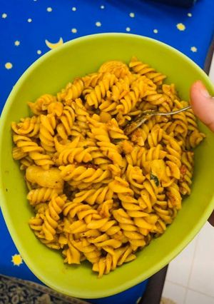 A picture of Pasta with simple spices.