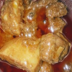 A picture of Aloo goshat.