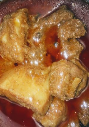 A picture of Aloo goshat.