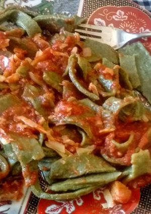 Una foto de Fideos de kale biodinámico