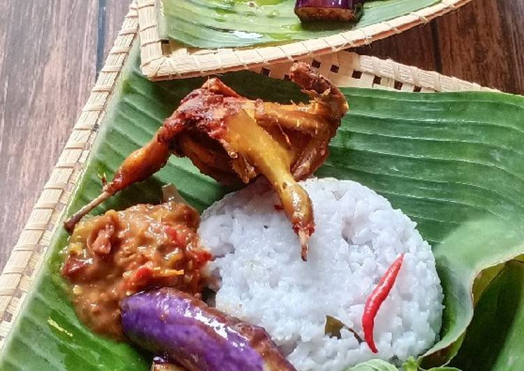 Nasi biru bunga telang