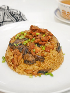Foto resep Nasi Tim Ayam Jamur (Topping Crispy)