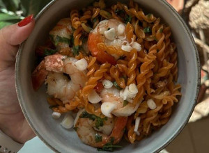 Foto de Salada de Massa e Camarão